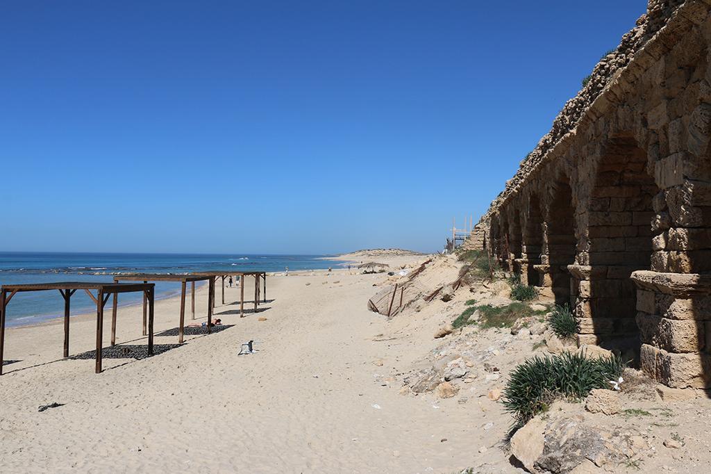 Beach Front House Caesarea Esterno foto