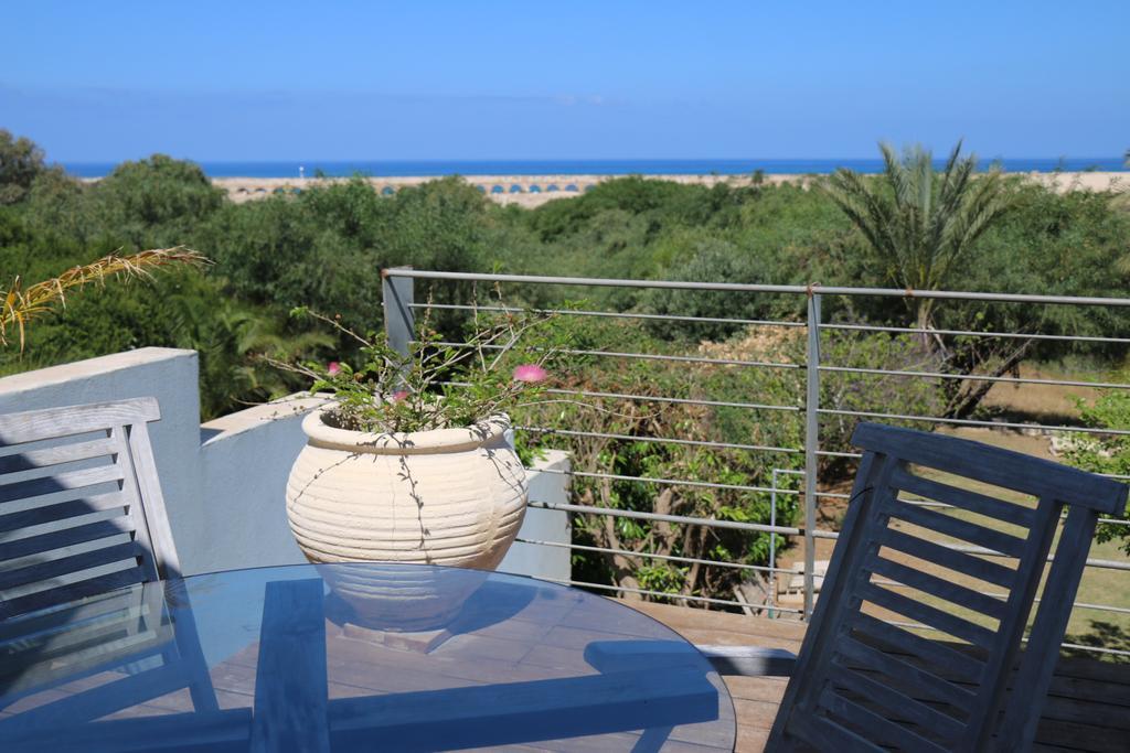 Beach Front House Caesarea Esterno foto